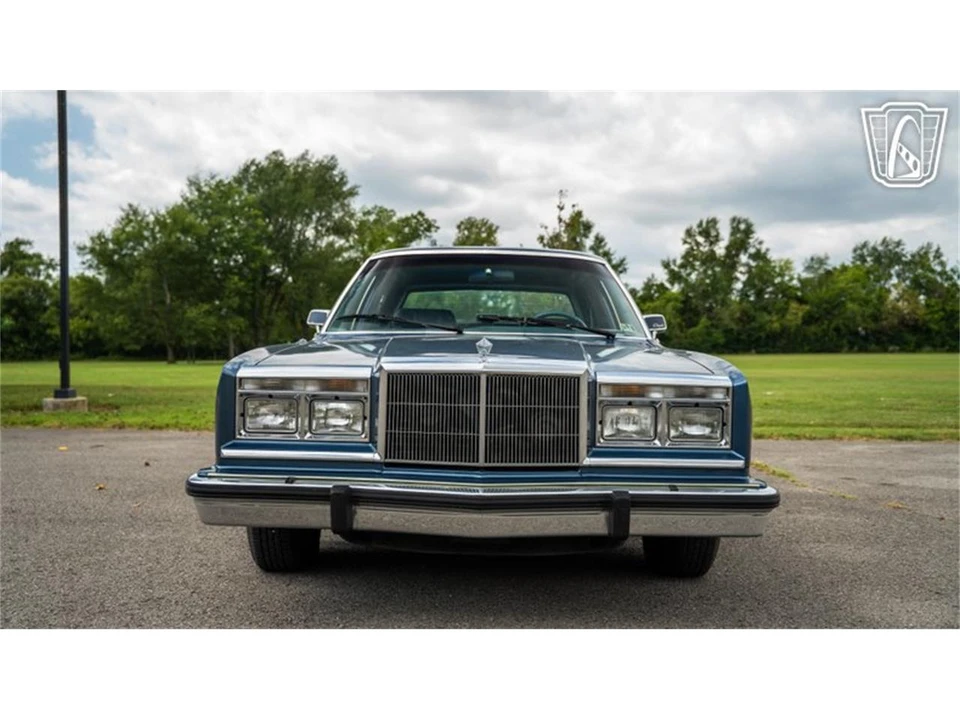 1988 Chrysler New Yorker - Image 3 of 31