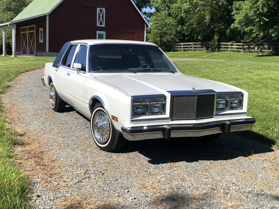 1988 Chrysler New Yorker - Image 2 of 31
