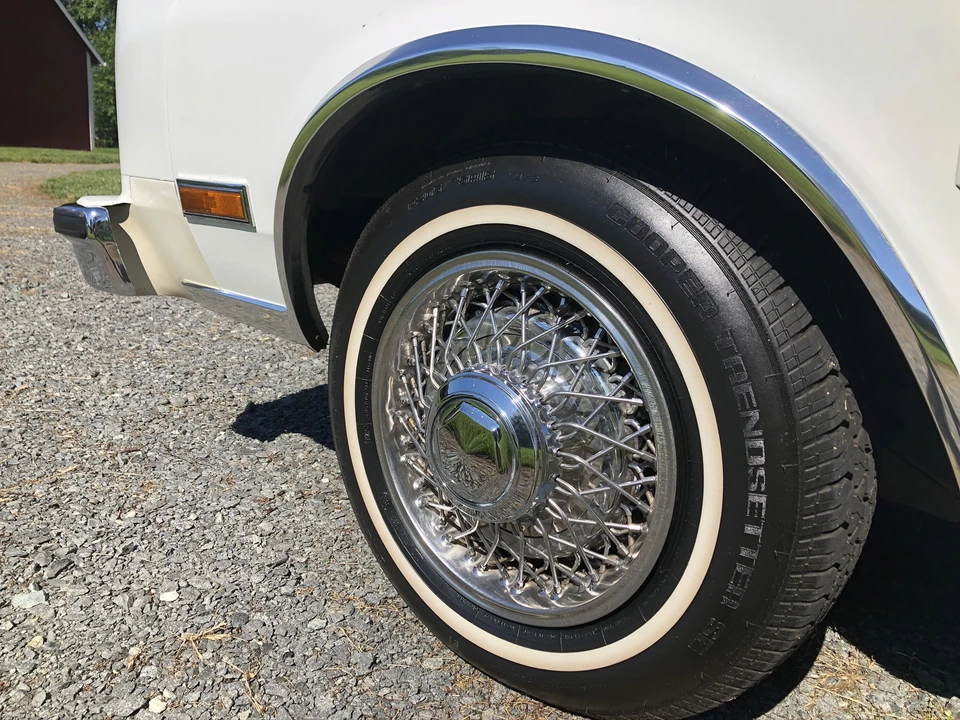 1988 Chrysler New Yorker - Image 30 of 31