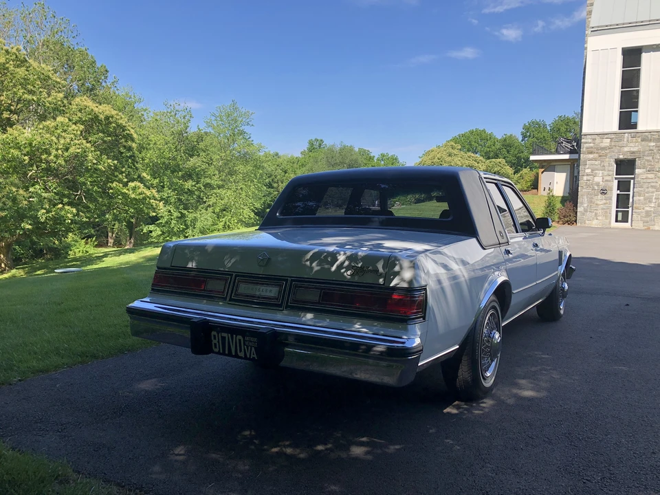 1988 Chrysler New Yorker - Image 12 of 31