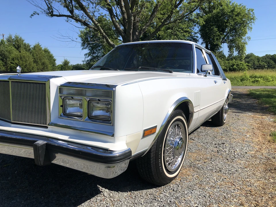 1988 Chrysler New Yorker - Image 12 of 31