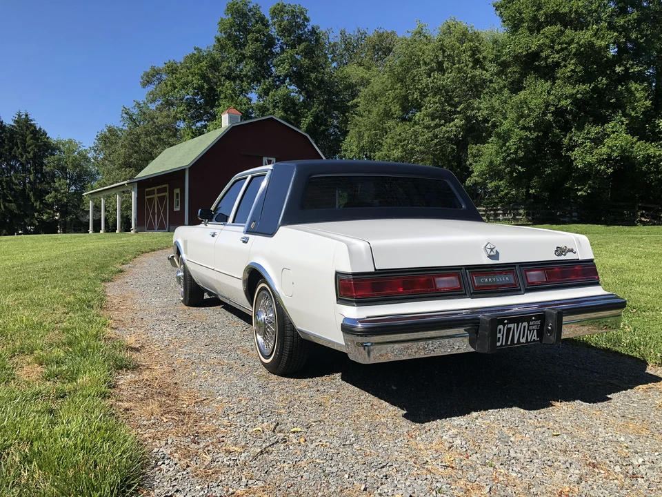 1988 Chrysler New Yorker - Image 13 of 31