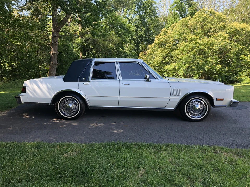 1988 Chrysler New Yorker - Image 19 of 31