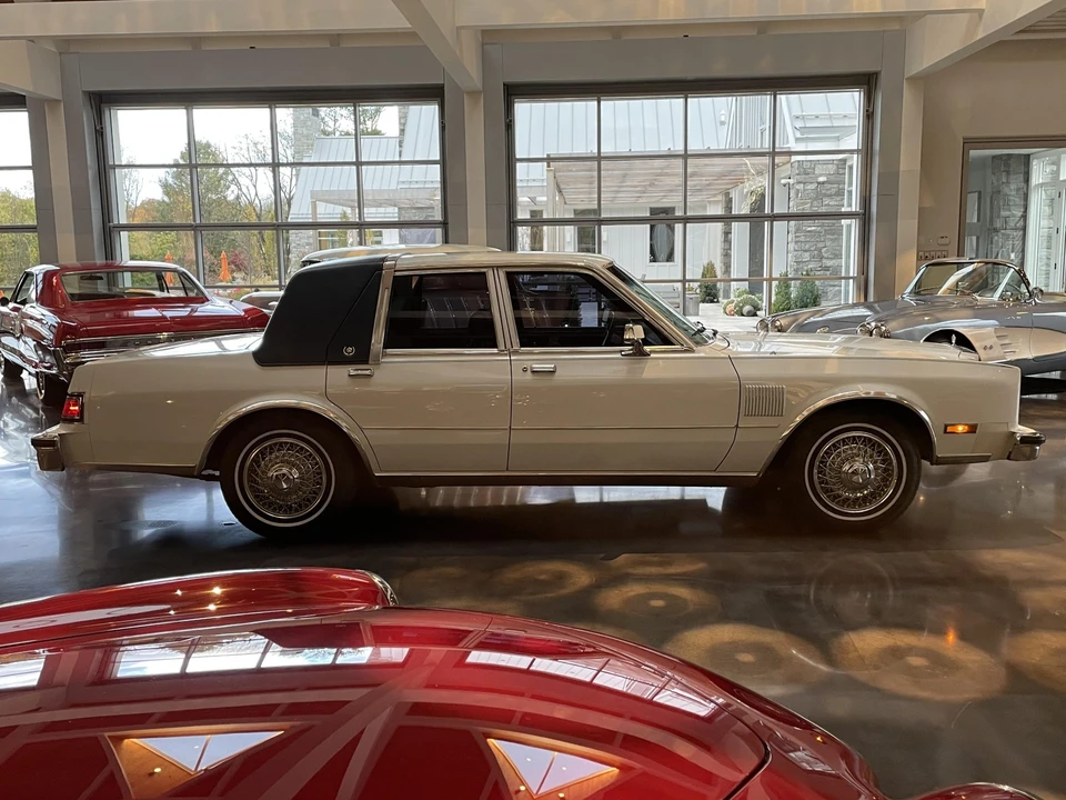 1988 Chrysler New Yorker - Image 6 of 31