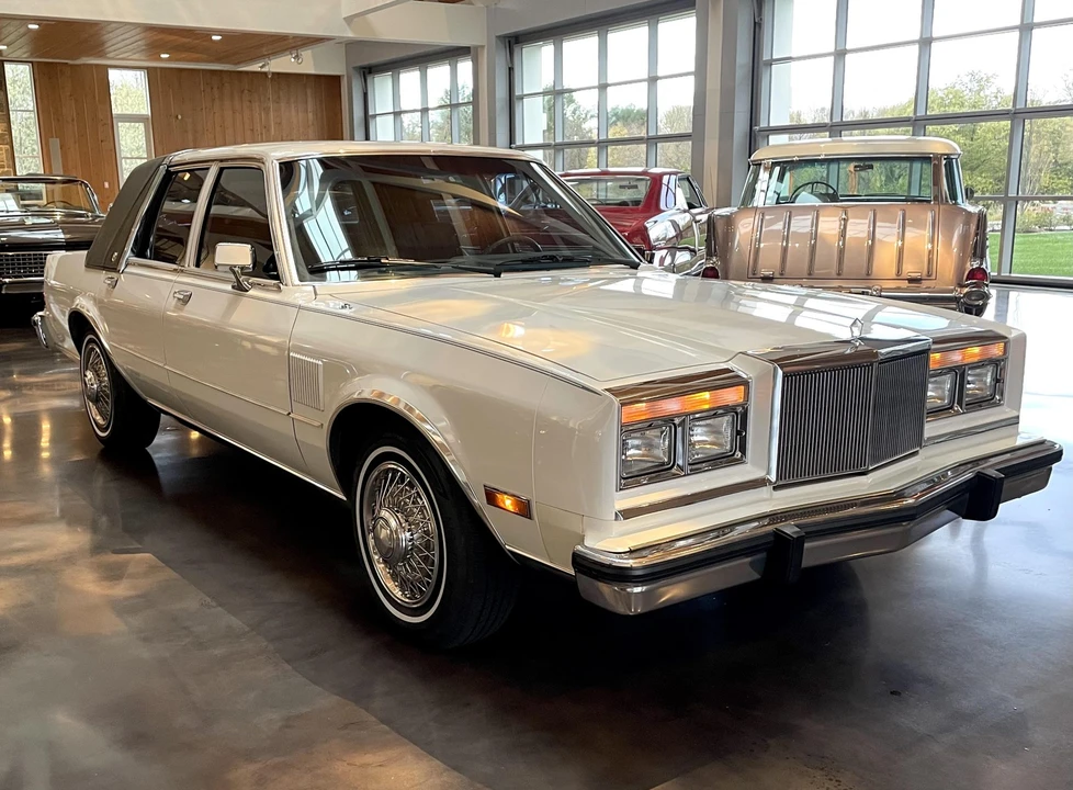 1988 Chrysler New Yorker - Image 7 of 31