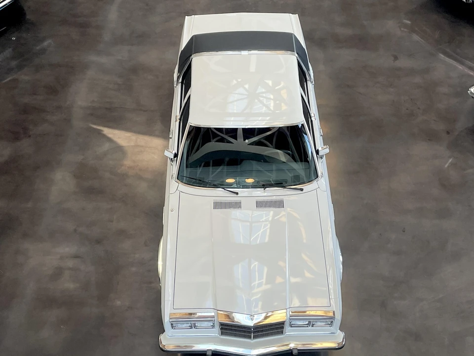 1988 Chrysler New Yorker - Image 9 of 31
