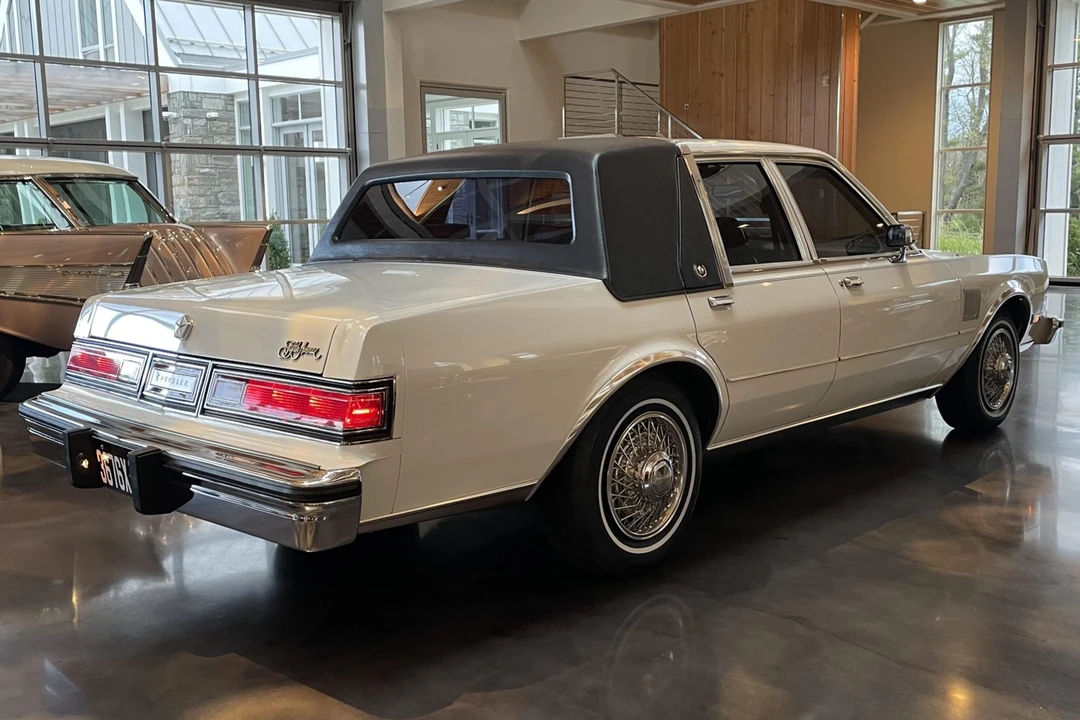 1988 Chrysler New Yorker - Image 5 of 31