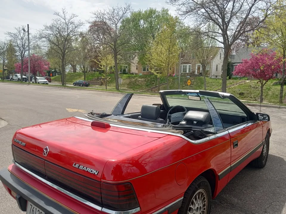 1988 Chrysler LeBaron - Image 8 of 9