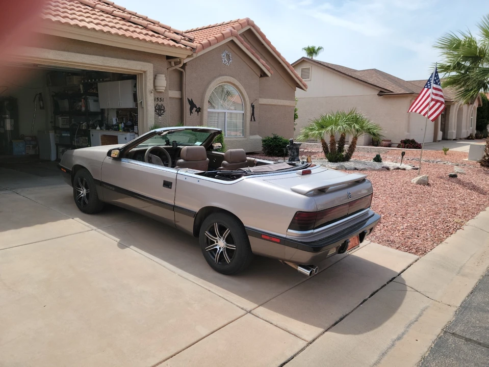 1988 Chrysler LeBaron - Image 2 of 3