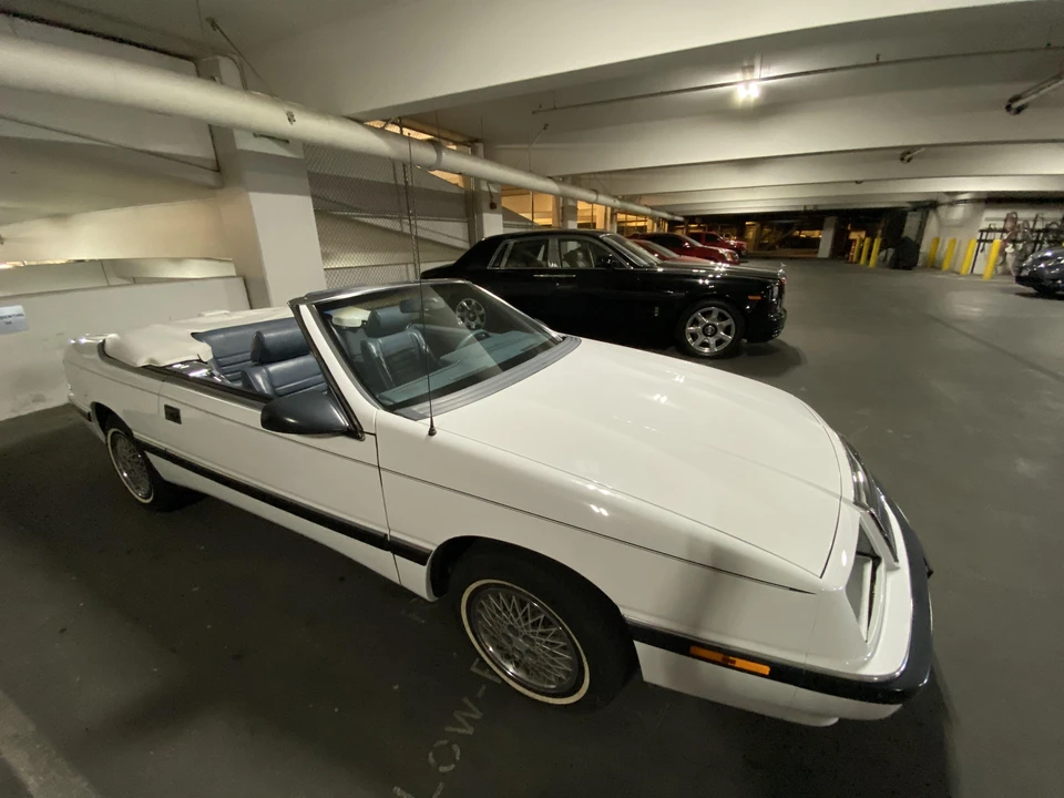 1988 Chrysler LeBaron - Image 14 of 31