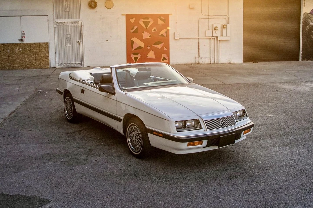 1988 Chrysler LeBaron - Image 3 of 31