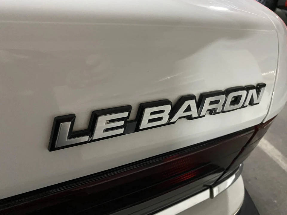 1988 Chrysler LeBaron - Image 19 of 31