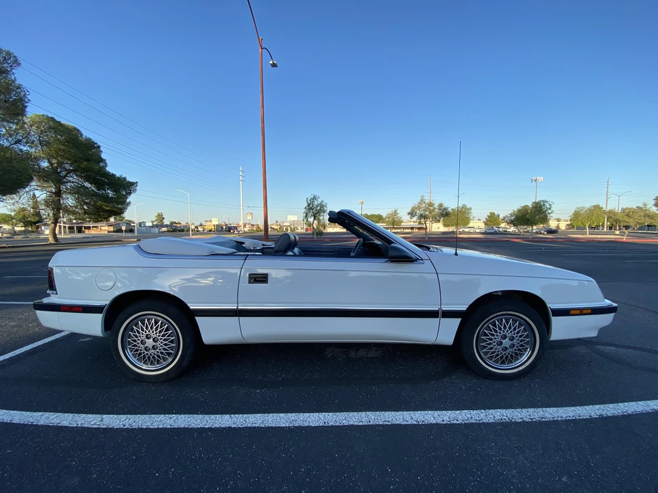 1988 Chrysler LeBaron - Image 12 of 31