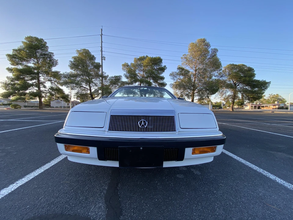 1988 Chrysler LeBaron - Image 5 of 31