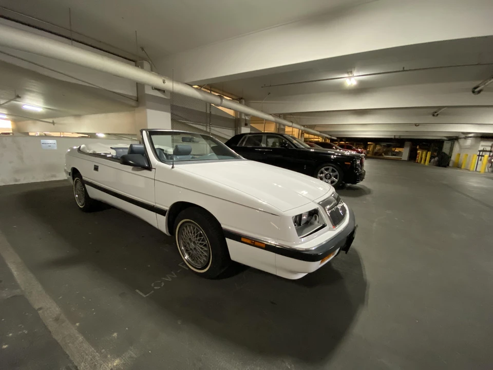 1988 Chrysler LeBaron - Image 15 of 31