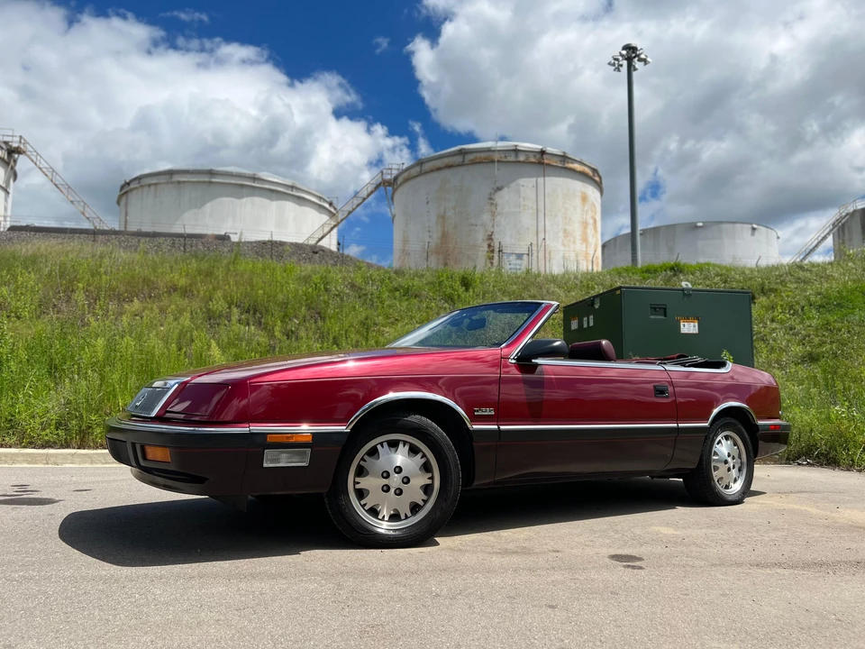 1988 Chrysler LeBaron - Image 6 of 31