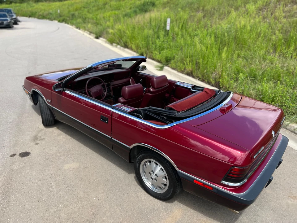 1988 Chrysler LeBaron - Image 12 of 31