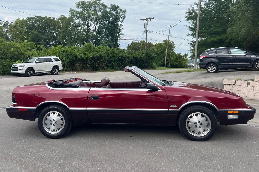 1988 Chrysler LeBaron - Image 3 of 31