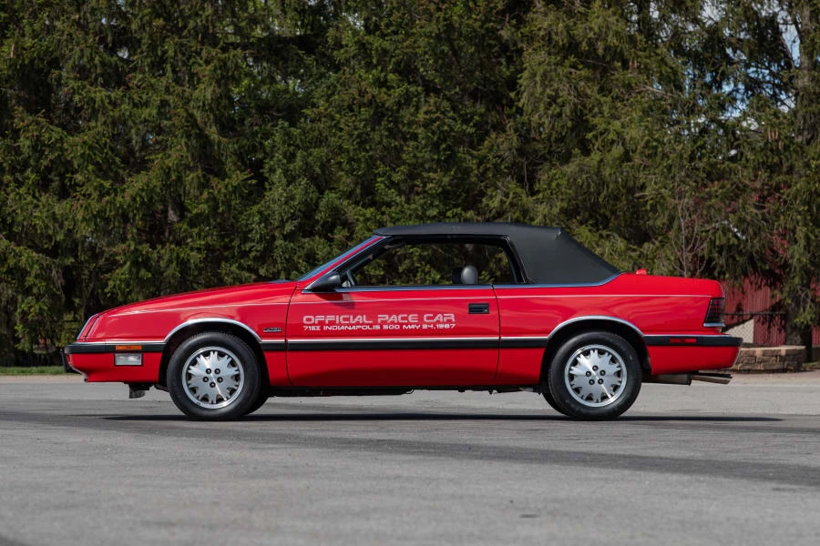 1988 Chrysler LeBaron - Image 20 of 31