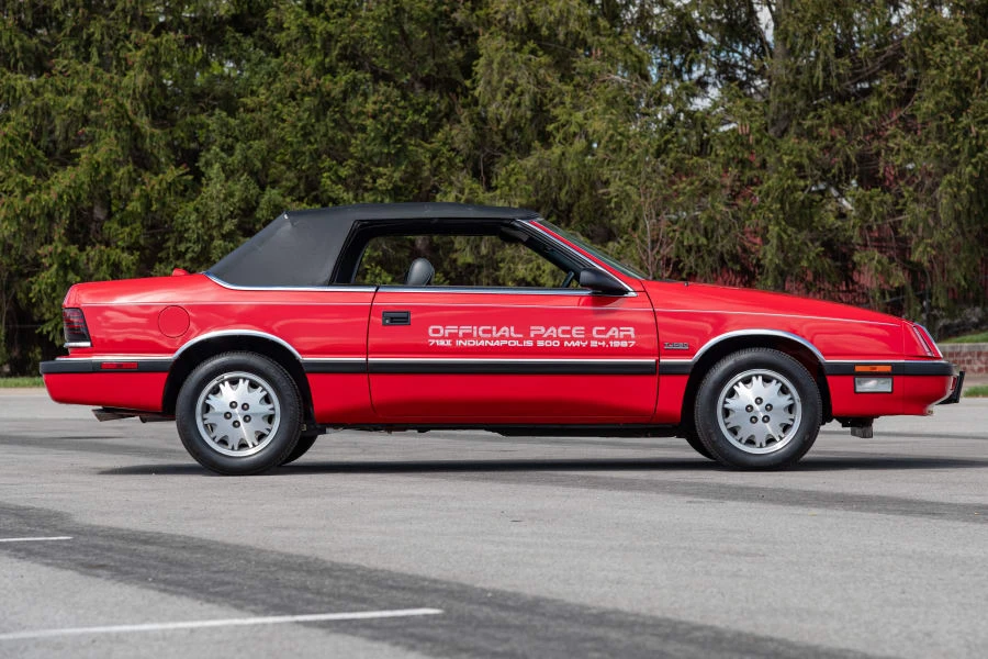 1988 Chrysler LeBaron - Image 14 of 31