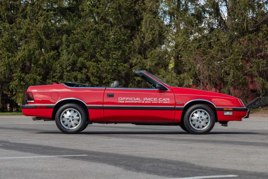 1988 Chrysler LeBaron - Image 10 of 31