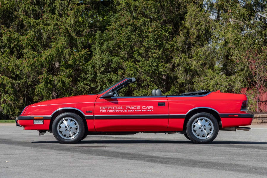 1988 Chrysler LeBaron - Image 2 of 31