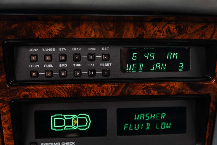 1988 Chrysler LeBaron - Image 30 of 31