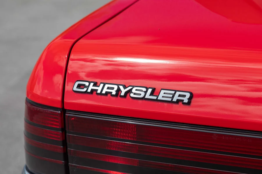 1988 Chrysler LeBaron - Image 12 of 31