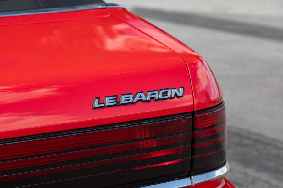 1988 Chrysler LeBaron - Image 7 of 31