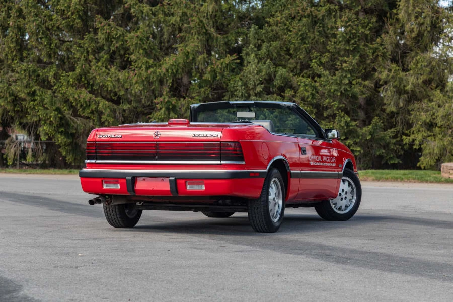 1988 Chrysler LeBaron - Image 3 of 31