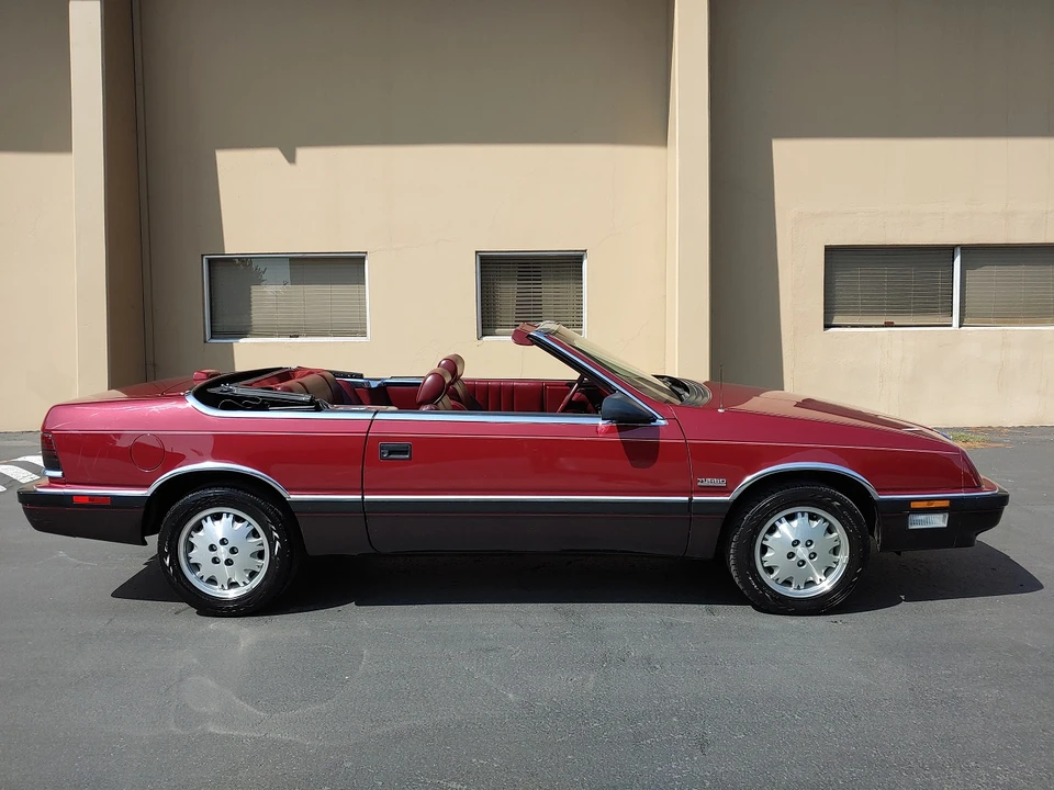 1988 Chrysler LeBaron - Image 10 of 31