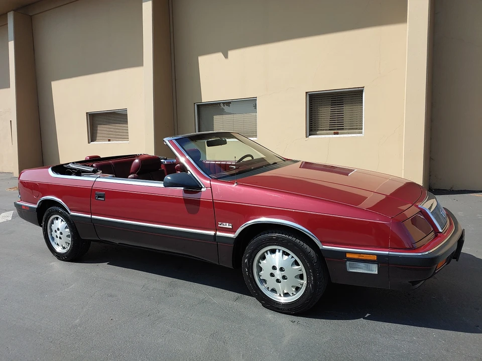 1988 Chrysler LeBaron - Image 9 of 31