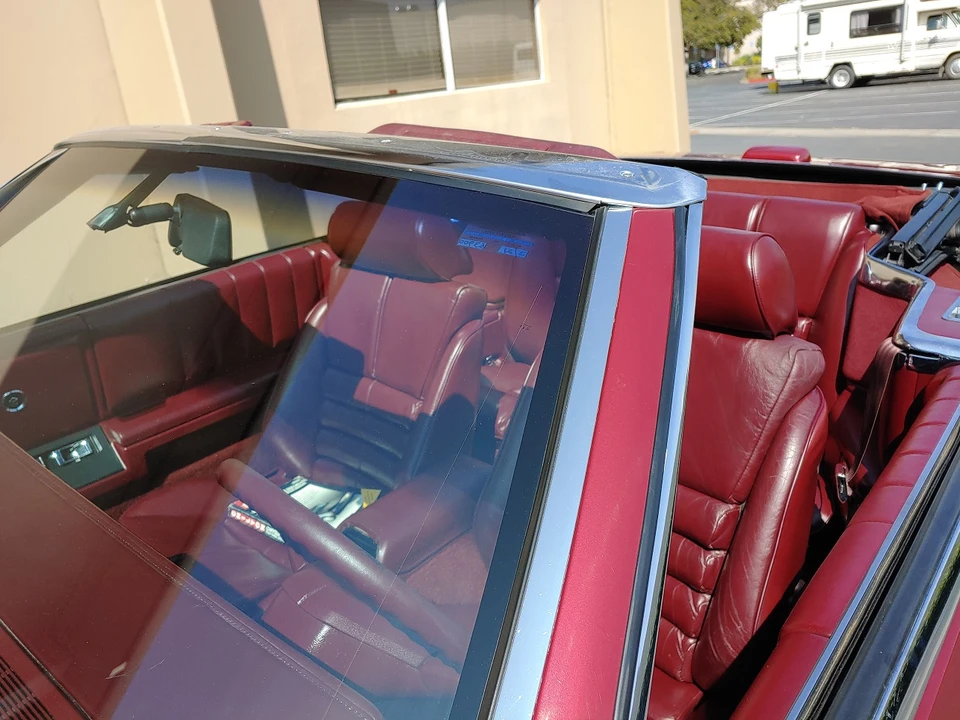 1988 Chrysler LeBaron - Image 30 of 31