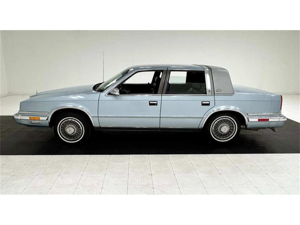 1988 Chrysler New Yorker - Image 2 of 31