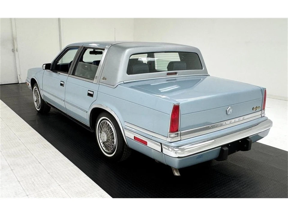 1988 Chrysler New Yorker - Image 3 of 31