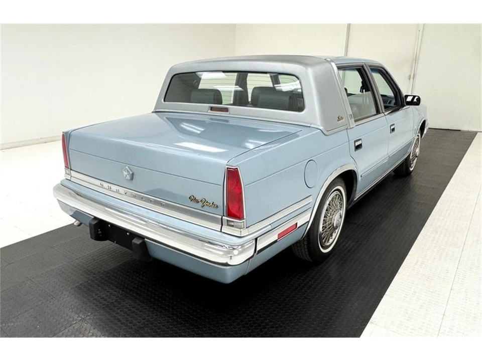 1988 Chrysler New Yorker - Image 5 of 31