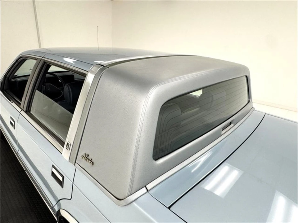 1988 Chrysler New Yorker - Image 18 of 31