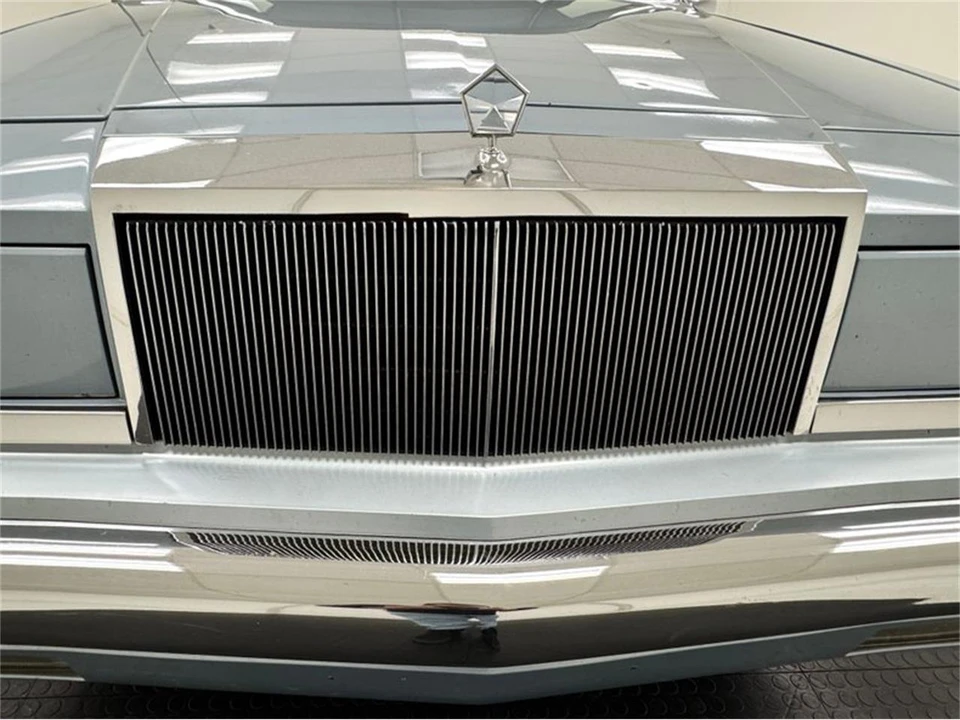1988 Chrysler New Yorker - Image 9 of 31