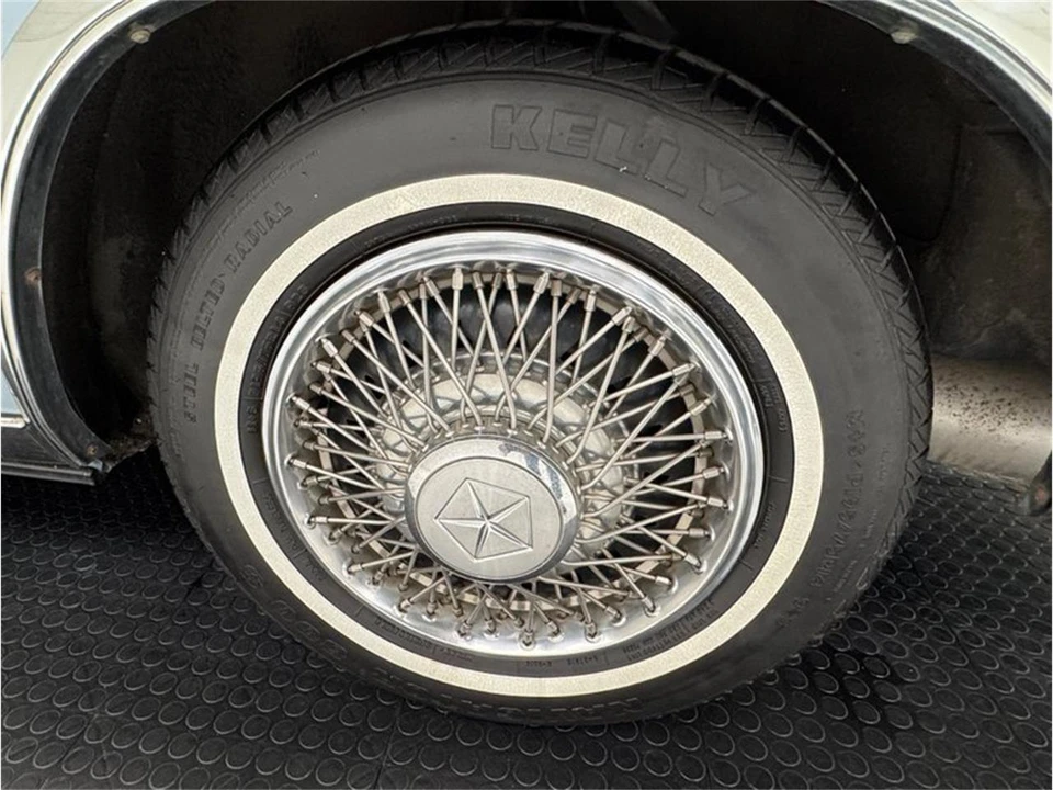1988 Chrysler New Yorker - Image 19 of 31