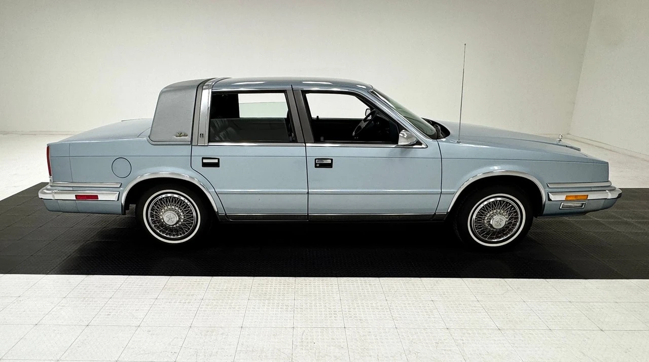1988 Chrysler New Yorker - Image 6 of 31
