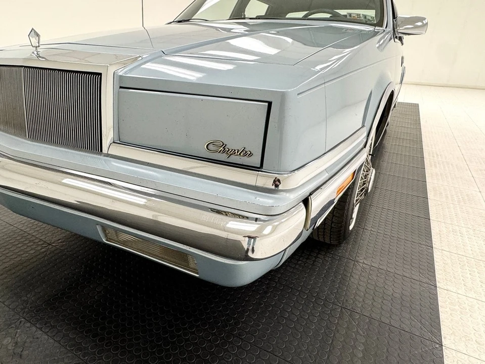 1988 Chrysler New Yorker - Image 10 of 31