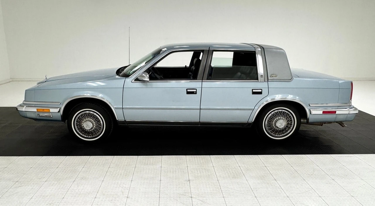 1988 Chrysler New Yorker - Image 2 of 31