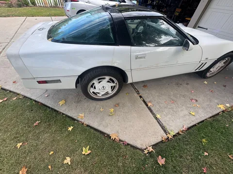 1988 Chevrolet Corvette C4 - Image 2 of 9