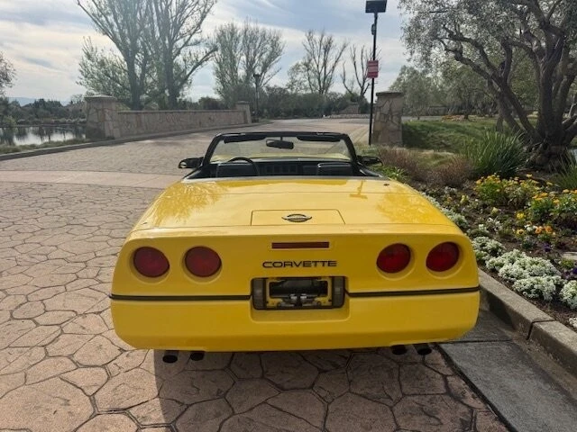 1988 Chevrolet Corvette C4 - Image 15 of 21