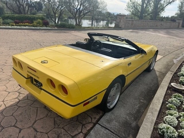 1988 Chevrolet Corvette C4 - Image 12 of 21