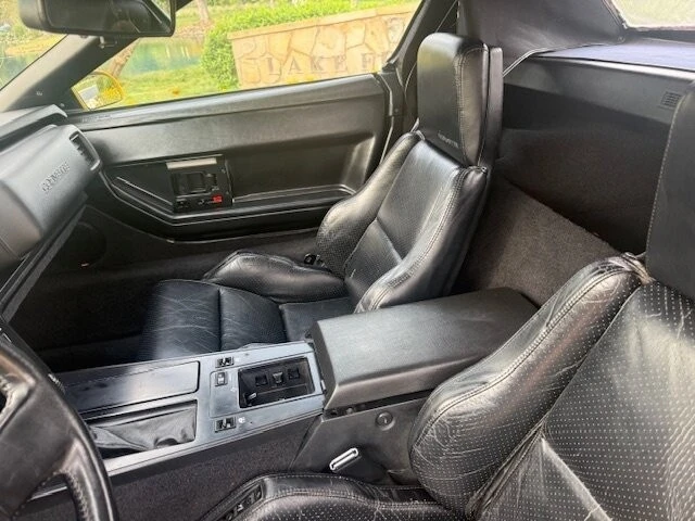 1988 Chevrolet Corvette C4 - Image 14 of 21