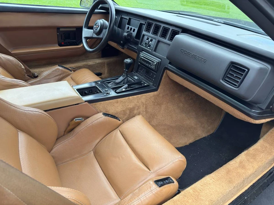 1988 Chevrolet Corvette C4 - Image 13 of 19