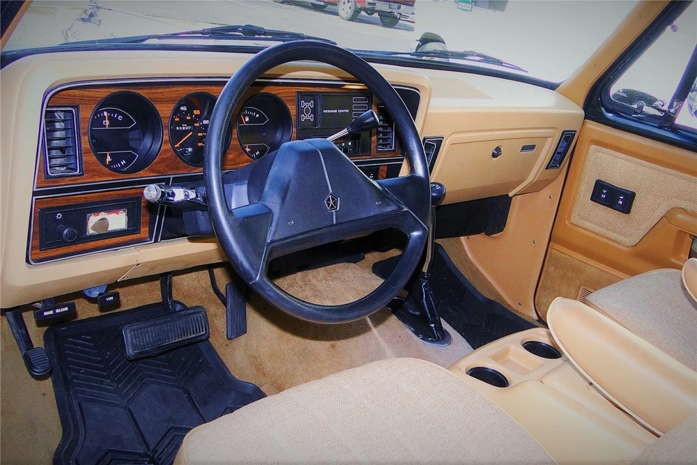 1988 Dodge Ramcharger - Image 4 of 5