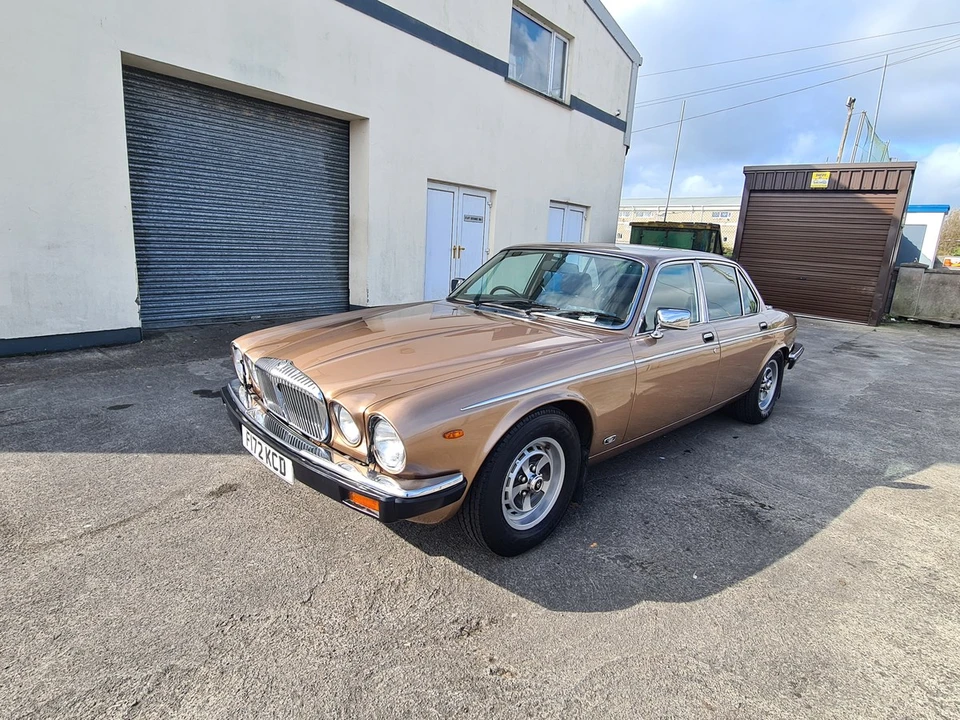 1988 Daimler - Image 2 of 30