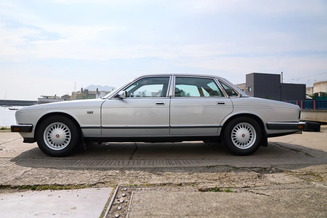 1988 Daimler - Image 22 of 30